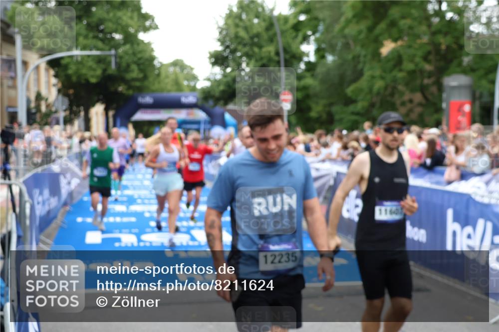 29.06.2025 - hella hamburg halbmarathon Zöllner http://msf.ph/oto/8211624 29.06.2025 10:50:21 Ziel 4933, 7930, 7932, 8921, 10371, 12949, 13609, 13690, 14034, 15620, 16000, 16242, 18499, 18811, 19040 meine-sportfotos.de