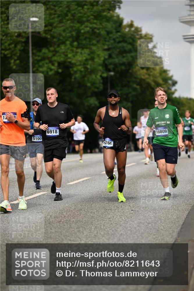 29.06.2025 - hella hamburg halbmarathon Dr. Thomas Lammeyer http://msf.ph/oto/8211643 29.06.2025 10:12:34 Kennedybrücke 1147, 1188, 1527, 2190, 2309, 2978, 4864, 5100, 5885, 6590, 6918, 7348, 7453, 9071, 9457, 9616, 9718, 9966 meine-sportfotos.de
