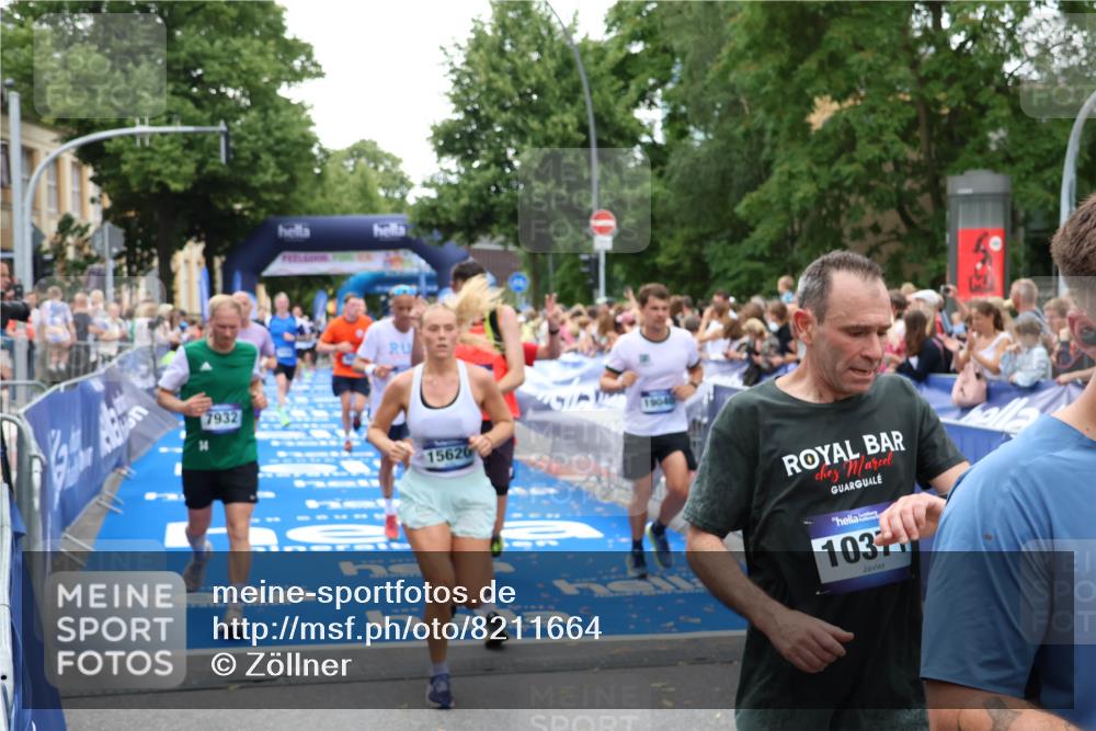 29.06.2025 - hella hamburg halbmarathon Zöllner http://msf.ph/oto/8211664 29.06.2025 10:50:22 Ziel 4247, 4933, 7930, 7932, 8899, 8921, 12949, 13609, 13690, 14034, 15620, 16000, 16242, 18499, 18811, 19040 meine-sportfotos.de
