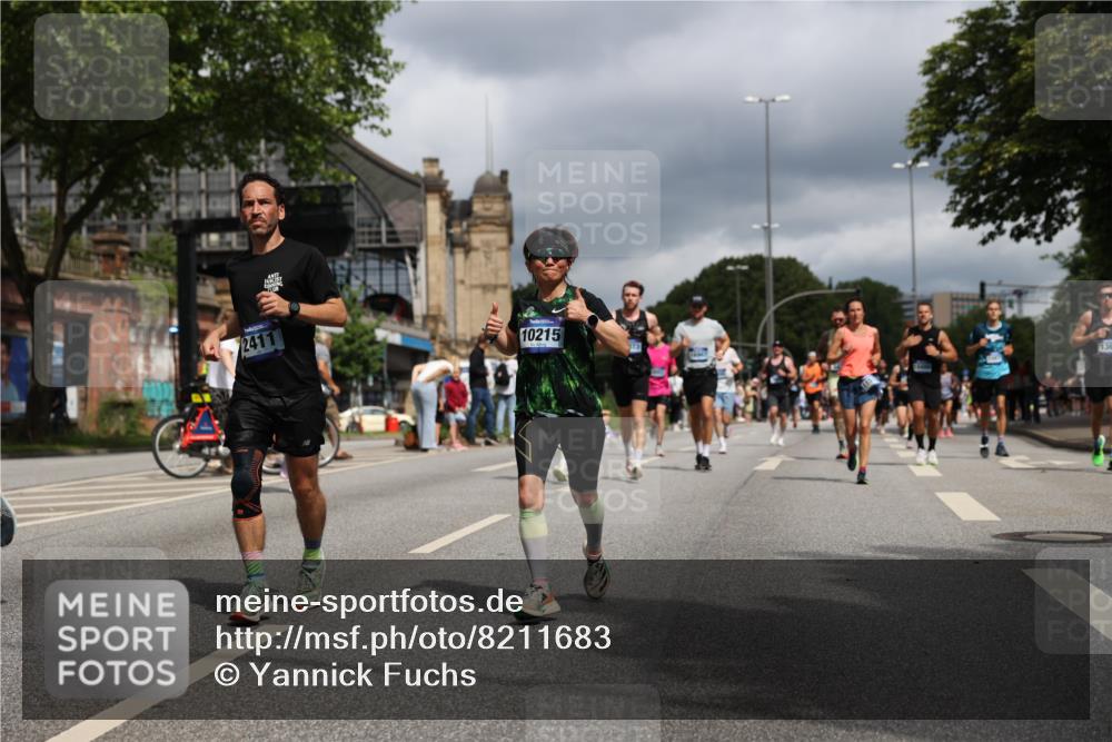 29.06.2025 - hella hamburg halbmarathon Yannick Fuchs http://msf.ph/oto/8211683 29.06.2025 10:45:19 20KM 1335, 1366, 2411, 2540, 2636, 2823, 2946, 4297, 4404, 4967, 5087, 5336, 5600, 5820, 7224, 7369, 7943, 8261, 8508, 8930, 8989, 9214, 9959, 10057, 10215, 10508, 10603, 10667, 10691, 11124, 11422, 11512, 11625, 11733, 12778, 13073, 13403, 13808, 14458, 15426, 15480, 15871, 15899, 16666, 16907, 17823, 18182, 18413, 18820, 19007, 19053 meine-sportfotos.de