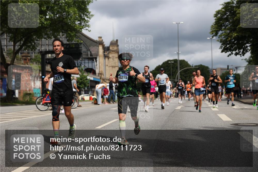 29.06.2025 - hella hamburg halbmarathon Yannick Fuchs http://msf.ph/oto/8211723 29.06.2025 10:45:19 20KM 1335, 1366, 2411, 2540, 2636, 2823, 2946, 4297, 4404, 4967, 5087, 5336, 5600, 5820, 7224, 7369, 7943, 8261, 8508, 8930, 8989, 9214, 9959, 10057, 10215, 10508, 10603, 10667, 10691, 11124, 11422, 11512, 11625, 11733, 12778, 13073, 13403, 13808, 14458, 15426, 15480, 15871, 15899, 16666, 16907, 17823, 18182, 18413, 18820, 19007, 19053 meine-sportfotos.de