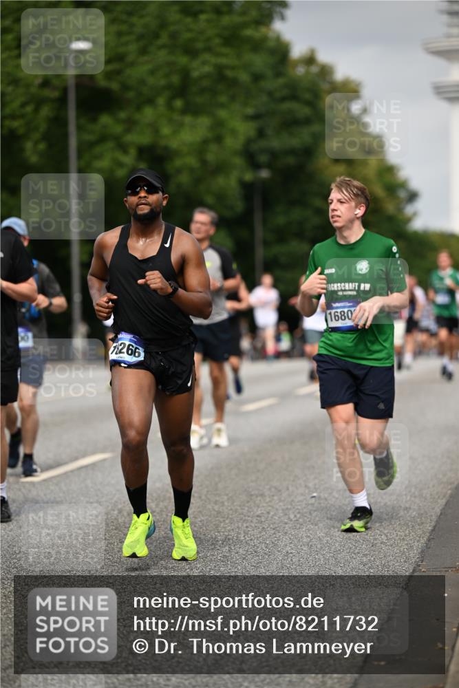 29.06.2025 - hella hamburg halbmarathon Dr. Thomas Lammeyer http://msf.ph/oto/8211732 29.06.2025 10:12:36 Kennedybrücke 1147, 1188, 1527, 2190, 2309, 2978, 4864, 5100, 5885, 6590, 6918, 7348, 7453, 9071, 9457, 9616, 9718, 9966 meine-sportfotos.de