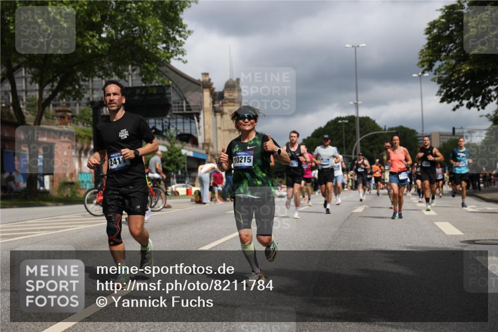 29.06.2025 - hella hamburg halbmarathon Yannick Fuchs http://msf.ph/oto/8211784 29.06.2025 10:45:19 20KM 1335, 1366, 2411, 2540, 2636, 2823, 2946, 4297, 4404, 4967, 5087, 5336, 5600, 5820, 7224, 7369, 7943, 8261, 8508, 8930, 8989, 9214, 9959, 10057, 10215, 10508, 10603, 10667, 10691, 11124, 11422, 11512, 11625, 11733, 12778, 13073, 13403, 13808, 14458, 15426, 15480, 15871, 15899, 16666, 16907, 17823, 18182, 18413, 18820, 19007, 19053 meine-sportfotos.de