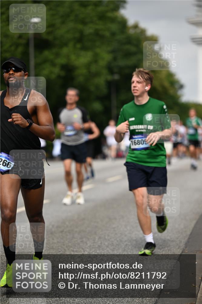 29.06.2025 - hella hamburg halbmarathon Dr. Thomas Lammeyer http://msf.ph/oto/8211792 29.06.2025 10:12:37 Kennedybrücke 1147, 1188, 1527, 2190, 2309, 2978, 5100, 5885, 6590, 6674, 6918, 7348, 7453, 9071, 9457, 9616, 9718, 9966, 10857 meine-sportfotos.de