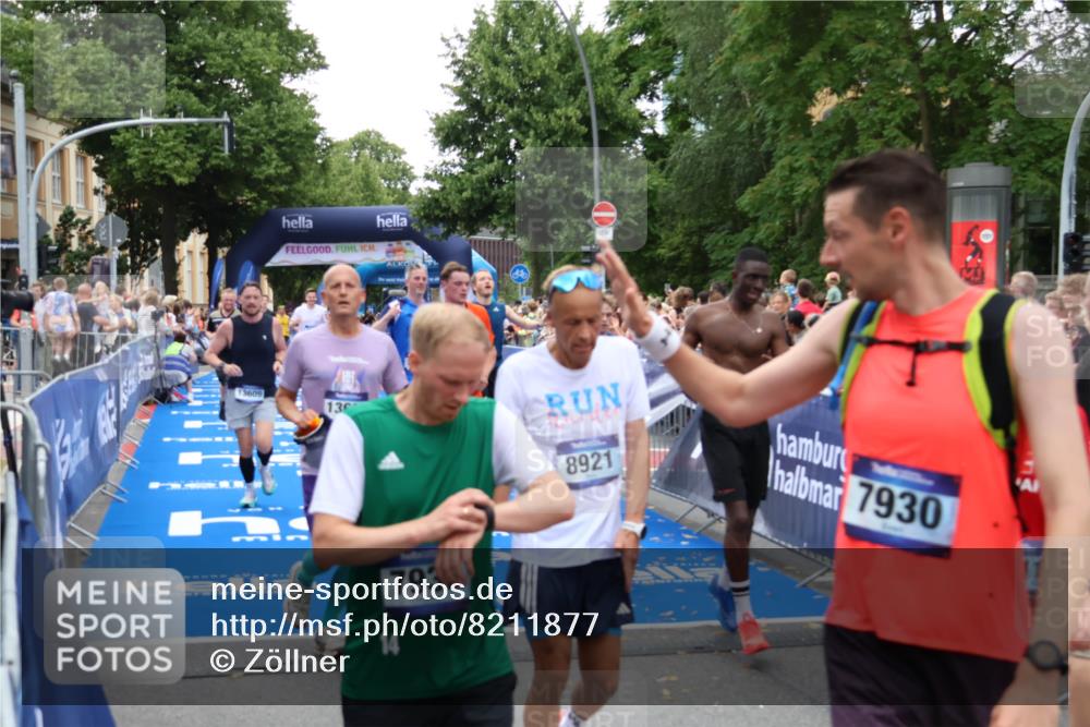 29.06.2025 - hella hamburg halbmarathon Zöllner http://msf.ph/oto/8211877 29.06.2025 10:50:24 Ziel 4247, 4933, 6795, 8899, 8921, 12035, 12949, 13609, 13690, 14034, 16000, 16242, 18499 meine-sportfotos.de