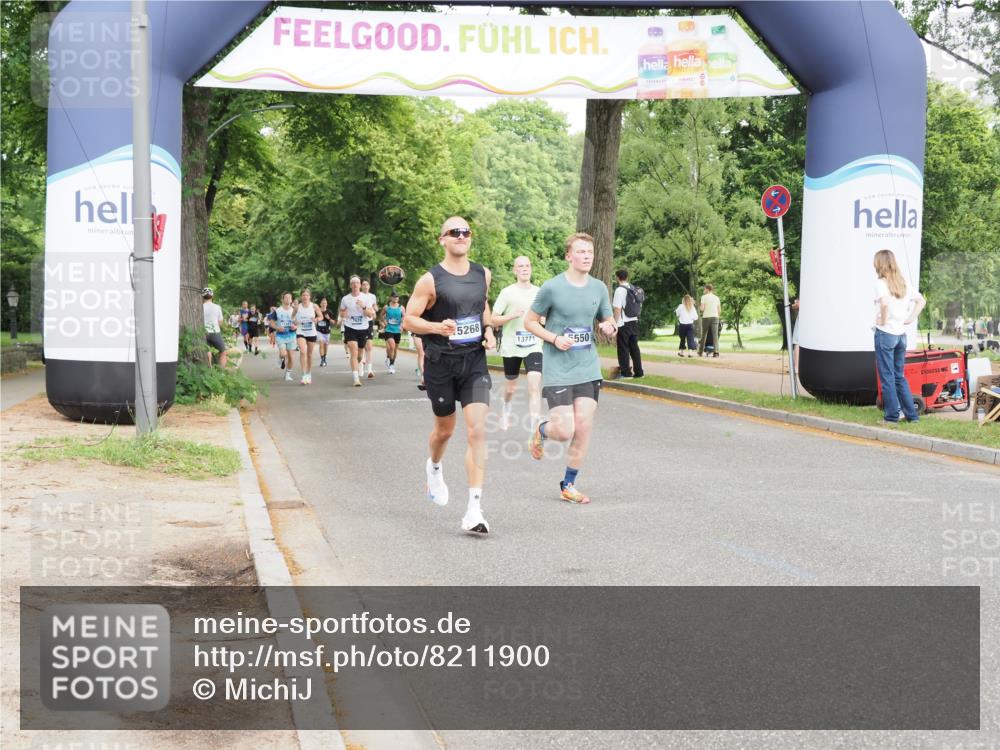 29.06.2025 - hella hamburg halbmarathon MichiJ http://msf.ph/oto/8211900 29.06.2025 10:23:13 Zwischen KM18-KM19 5550, 7901, 13771, 15268, 16243, 17751, 18837 meine-sportfotos.de