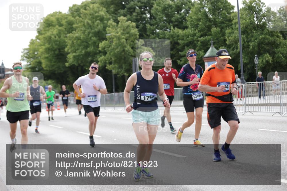 29.06.2025 - hella hamburg halbmarathon Jannik Wohlers http://msf.ph/oto/8211923 29.06.2025 10:26:36 Lombardsbrücke 1530, 1793, 1973, 2045, 2306, 4358, 5494, 5495, 5707, 6637, 7069, 7234, 7314, 8056, 8281, 9349, 10465, 11110, 12071, 13462, 14020, 14021, 15108, 16479, 17049, 17445, 18962, 18976, 18978 meine-sportfotos.de