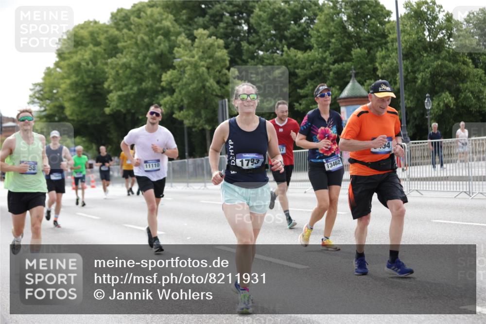 29.06.2025 - hella hamburg halbmarathon Jannik Wohlers http://msf.ph/oto/8211931 29.06.2025 10:26:36 Lombardsbrücke 1530, 1793, 1973, 2045, 2306, 4358, 5494, 5495, 5707, 6637, 7069, 7234, 7314, 8056, 8281, 9349, 10465, 11110, 12071, 13462, 14020, 14021, 15108, 16479, 17049, 17445, 18962, 18976, 18978 meine-sportfotos.de