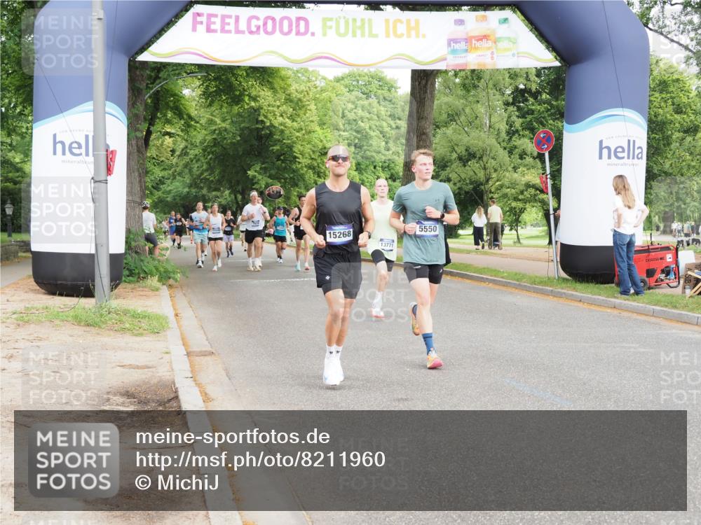 29.06.2025 - hella hamburg halbmarathon MichiJ http://msf.ph/oto/8211960 29.06.2025 10:23:13 Zwischen KM18-KM19 5550, 7901, 13771, 15268, 16243, 17751, 18837 meine-sportfotos.de