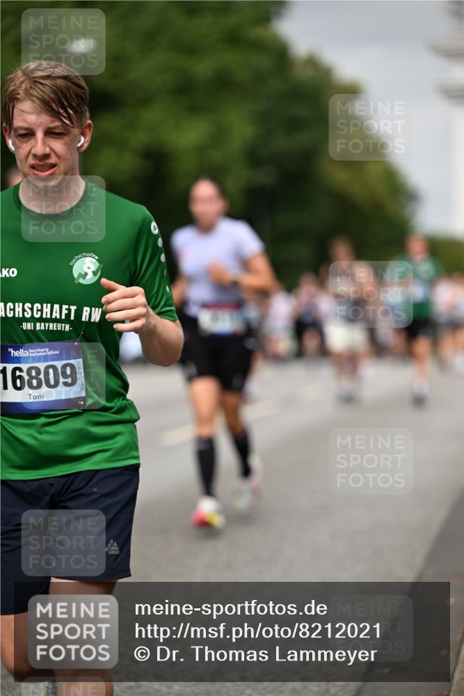 29.06.2025 - hella hamburg halbmarathon Dr. Thomas Lammeyer http://msf.ph/oto/8212021 29.06.2025 10:12:39 Kennedybrücke 1147, 1188, 1527, 2190, 2309, 2978, 5100, 5885, 6590, 6674, 6918, 7348, 7453, 9457, 9616, 9718, 9966, 10857 meine-sportfotos.de