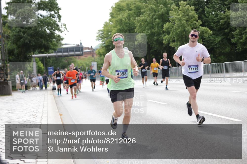 29.06.2025 - hella hamburg halbmarathon Jannik Wohlers http://msf.ph/oto/8212026 29.06.2025 10:26:37 Lombardsbrücke 1530, 1793, 1973, 2045, 2306, 4358, 5494, 5495, 5707, 6637, 7069, 7234, 7314, 8056, 8281, 9349, 10465, 11110, 13462, 14020, 14021, 15108, 16479, 17049, 17445, 18962, 18976, 18978 meine-sportfotos.de