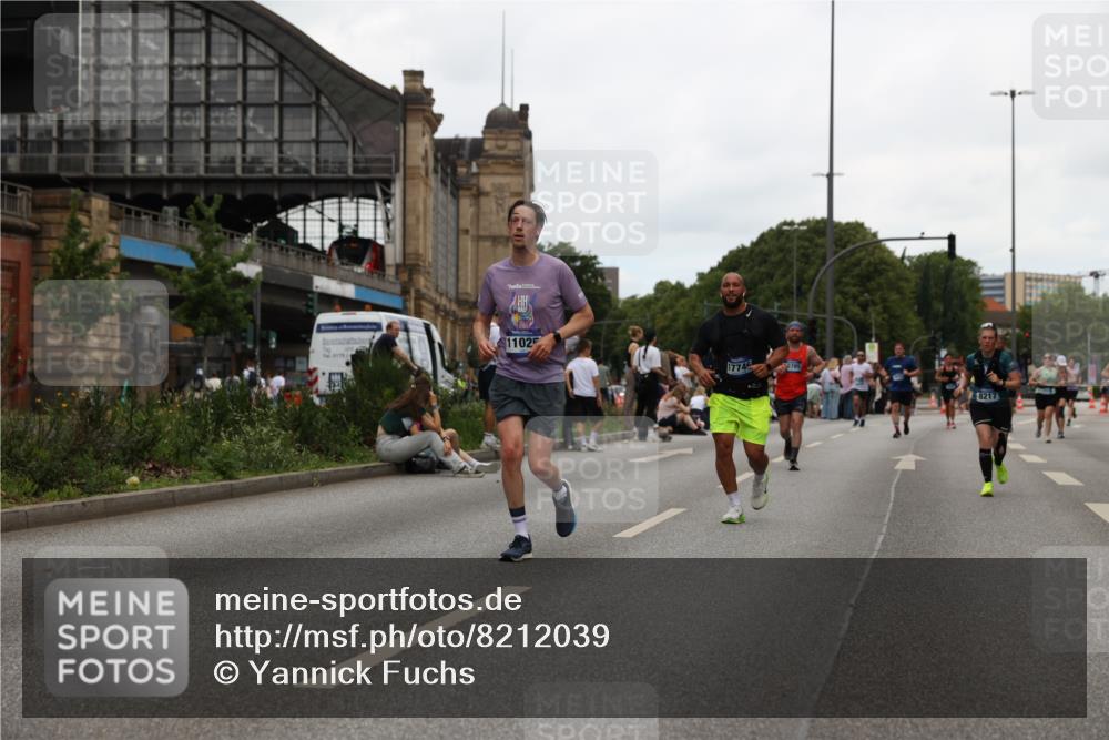 29.06.2025 - hella hamburg halbmarathon Yannick Fuchs http://msf.ph/oto/8212039 29.06.2025 11:03:20 20KM 1745, 1885, 3262, 7741, 8217, 8755, 9781, 10343, 10709, 11025, 11088, 11873, 12492, 12521, 14384, 14404, 15012, 15037, 15038, 15307, 15834, 16826, 17113, 17746, 17806, 17988, 18042, 18910 meine-sportfotos.de