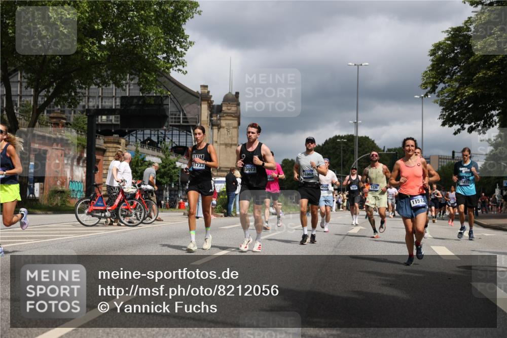 29.06.2025 - hella hamburg halbmarathon Yannick Fuchs http://msf.ph/oto/8212056 29.06.2025 10:45:21 20KM 1335, 1366, 2411, 2540, 2636, 2823, 2946, 4297, 4404, 4967, 5087, 5336, 5600, 5820, 7224, 7369, 7943, 8261, 8508, 8930, 8989, 9214, 9476, 9793, 9959, 10057, 10215, 10508, 10603, 10667, 10691, 10868, 11124, 11422, 11512, 11625, 11733, 12778, 13073, 13403, 13799, 14012, 14458, 15426, 15480, 15871, 15899, 16666, 16907, 17530, 17823, 18820, 19007, 19020, 19053 meine-sportfotos.de