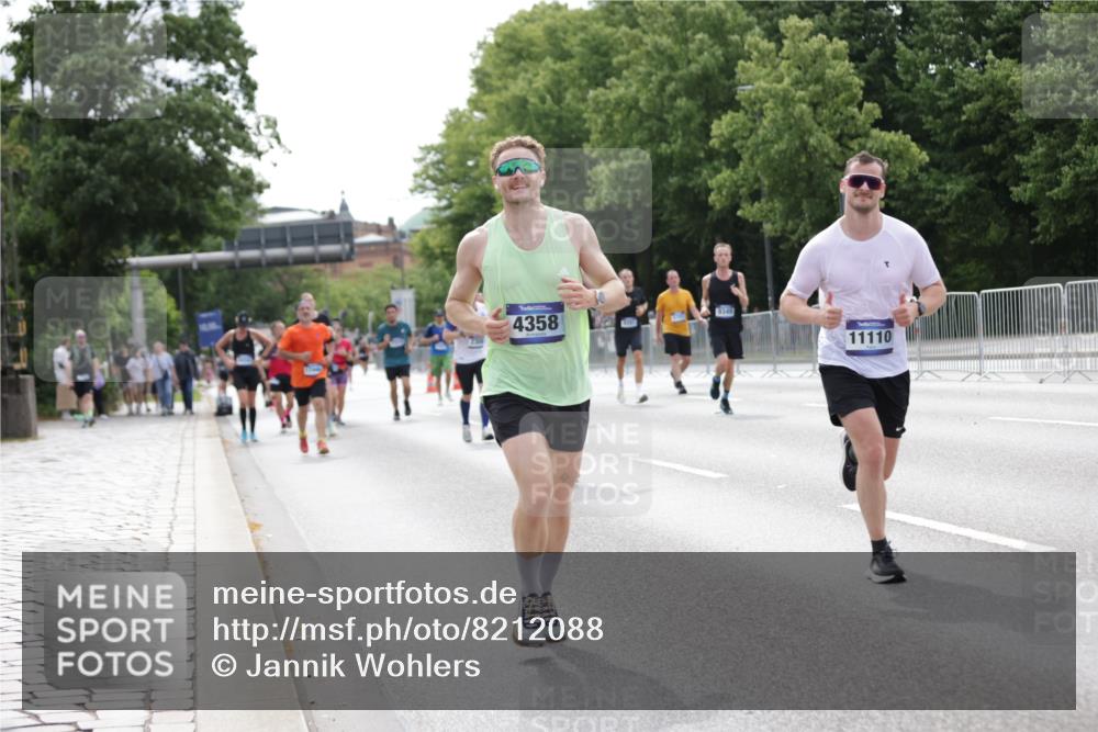 29.06.2025 - hella hamburg halbmarathon Jannik Wohlers http://msf.ph/oto/8212088 29.06.2025 10:26:37 Lombardsbrücke 1530, 1793, 1973, 2045, 2306, 4358, 5494, 5495, 5707, 6637, 7069, 7234, 7314, 8056, 8281, 9349, 10465, 11110, 13462, 14020, 14021, 15108, 16479, 17049, 17445, 18962, 18976, 18978 meine-sportfotos.de