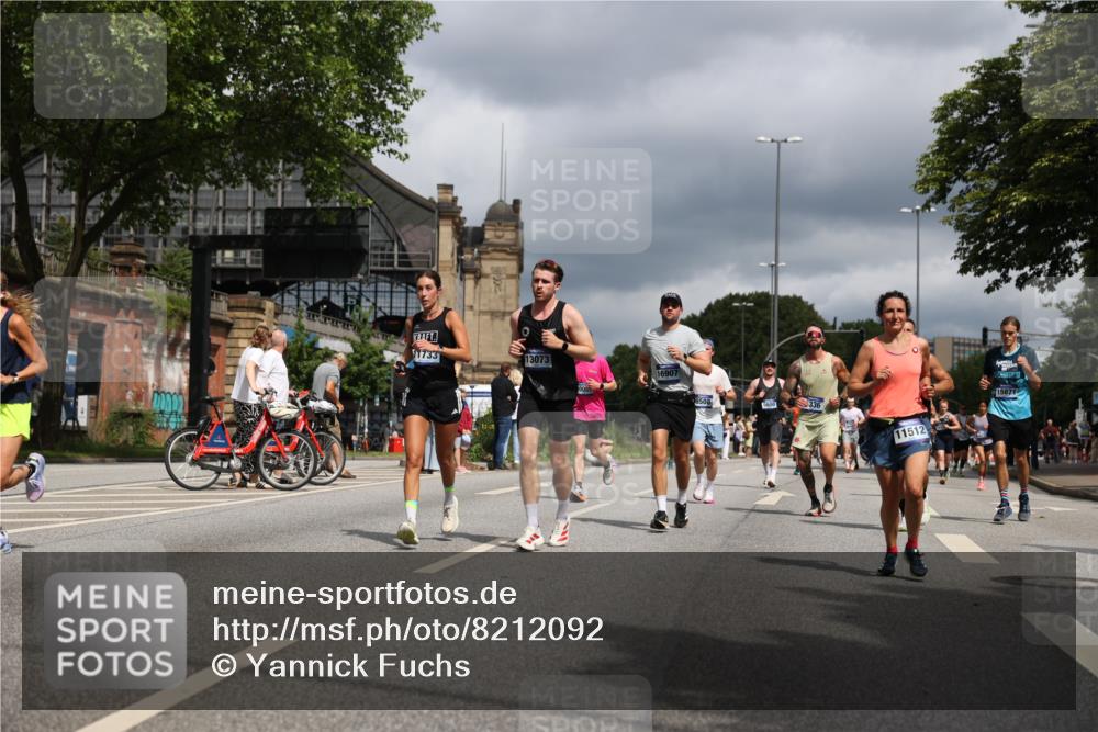 29.06.2025 - hella hamburg halbmarathon Yannick Fuchs http://msf.ph/oto/8212092 29.06.2025 10:45:21 20KM 1335, 1366, 2411, 2540, 2636, 2823, 2946, 4297, 4404, 4967, 5087, 5336, 5600, 5820, 7224, 7369, 7943, 8261, 8508, 8930, 8989, 9214, 9476, 9793, 9959, 10057, 10215, 10508, 10603, 10667, 10691, 10868, 11124, 11422, 11512, 11625, 11733, 12778, 13073, 13403, 13799, 14012, 14458, 15426, 15480, 15871, 15899, 16666, 16907, 17530, 17823, 18820, 19007, 19020, 19053 meine-sportfotos.de