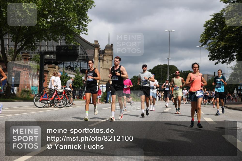 29.06.2025 - hella hamburg halbmarathon Yannick Fuchs http://msf.ph/oto/8212100 29.06.2025 10:45:21 20KM 1335, 1366, 2411, 2540, 2636, 2823, 2946, 4297, 4404, 4967, 5087, 5336, 5600, 5820, 7224, 7369, 7943, 8261, 8508, 8930, 8989, 9214, 9476, 9793, 9959, 10057, 10215, 10508, 10603, 10667, 10691, 10868, 11124, 11422, 11512, 11625, 11733, 12778, 13073, 13403, 13799, 14012, 14458, 15426, 15480, 15871, 15899, 16666, 16907, 17530, 17823, 18820, 19007, 19020, 19053 meine-sportfotos.de