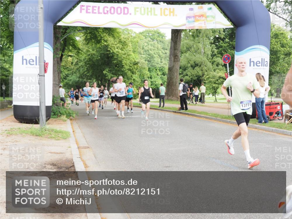 29.06.2025 - hella hamburg halbmarathon MichiJ http://msf.ph/oto/8212151 29.06.2025 10:23:14 Zwischen KM18-KM19 5550, 7901, 13771, 15268, 16243, 17751, 18837 meine-sportfotos.de