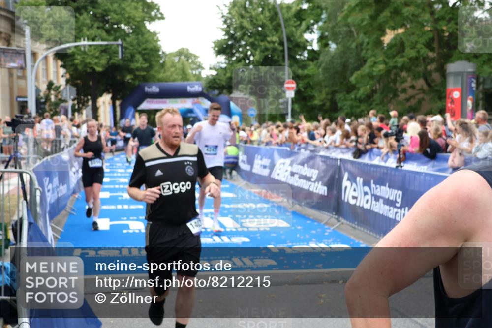 29.06.2025 - hella hamburg halbmarathon Zöllner http://msf.ph/oto/8212215 29.06.2025 10:50:29 Ziel 4127, 4247, 6795, 8153, 8899, 11455, 12035, 12624, 14034, 14626, 17319, 18394 meine-sportfotos.de