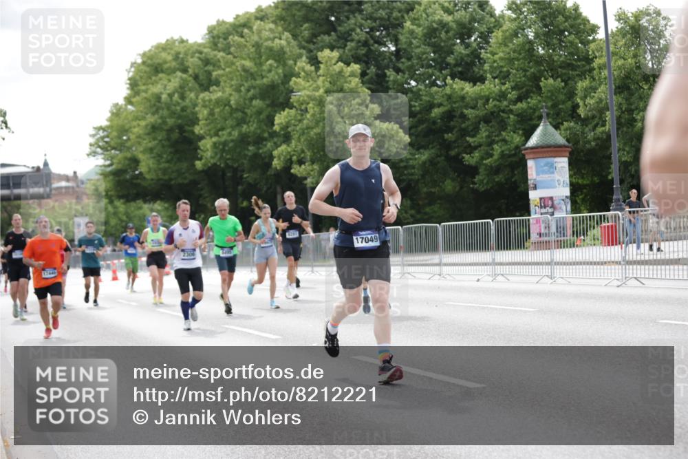 29.06.2025 - hella hamburg halbmarathon Jannik Wohlers http://msf.ph/oto/8212221 29.06.2025 10:26:39 Lombardsbrücke 1530, 1793, 1973, 2045, 2306, 4358, 5494, 5495, 5707, 6637, 7234, 7314, 8056, 8281, 9349, 10077, 10465, 11110, 13462, 14020, 14021, 15108, 16479, 17049, 17445, 18962, 18976, 18978 meine-sportfotos.de