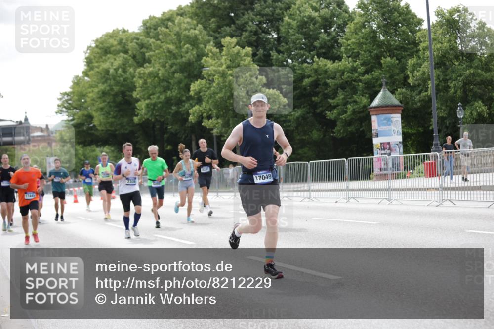 29.06.2025 - hella hamburg halbmarathon Jannik Wohlers http://msf.ph/oto/8212229 29.06.2025 10:26:39 Lombardsbrücke 1530, 1793, 1973, 2045, 2306, 4358, 5494, 5495, 5707, 6637, 7234, 7314, 8056, 8281, 9349, 10077, 10465, 11110, 13462, 14020, 14021, 15108, 16479, 17049, 17445, 18962, 18976, 18978 meine-sportfotos.de