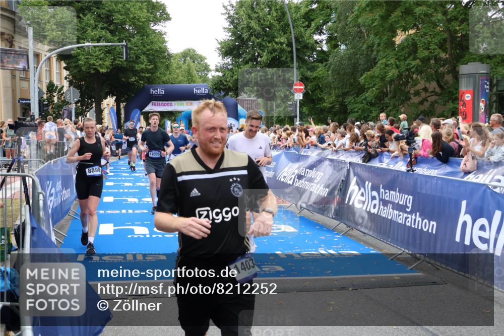 29.06.2025 - hella hamburg halbmarathon Zöllner http://msf.ph/oto/8212252 29.06.2025 10:50:30 Ziel 3414, 4127, 4247, 5447, 6795, 8153, 8899, 11455, 12035, 12624, 14626, 17319, 18394 meine-sportfotos.de