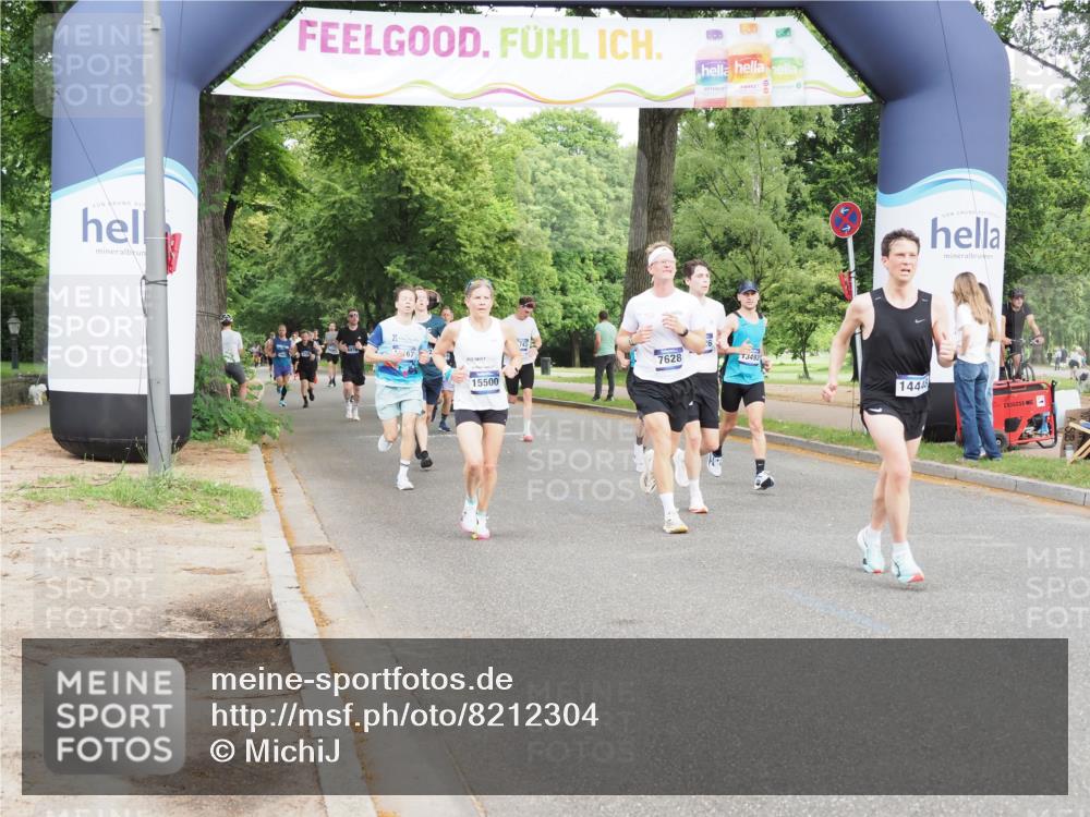 29.06.2025 - hella hamburg halbmarathon MichiJ http://msf.ph/oto/8212304 29.06.2025 10:23:17 Zwischen KM18-KM19 5550, 7628, 7901, 13493, 13771, 14448, 15268, 17751, 18026 meine-sportfotos.de