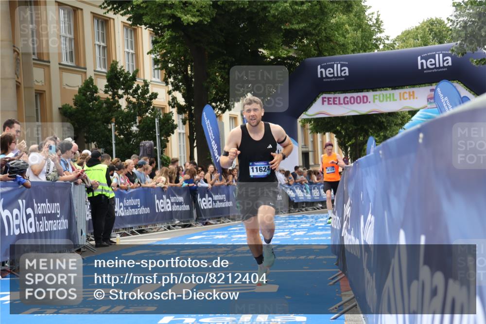 29.06.2025 - hella hamburg halbmarathon Strokosch-Dieckow http://msf.ph/oto/8212404 29.06.2025 10:22:57 Ziel 4128, 7862, 11624, 16548, 18328 meine-sportfotos.de