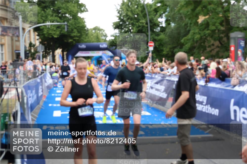 29.06.2025 - hella hamburg halbmarathon Zöllner http://msf.ph/oto/8212405 29.06.2025 10:50:32 Ziel 3414, 4127, 5447, 6282, 6795, 7397, 8153, 11455, 12035, 12624, 13812, 14626, 16806, 17247, 17319, 18394 meine-sportfotos.de