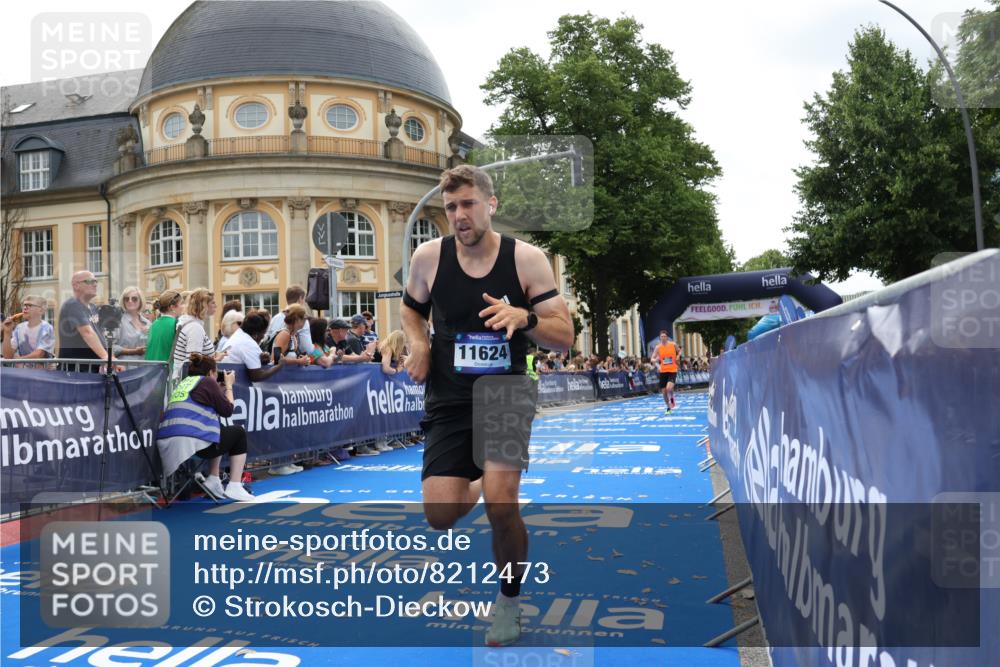 29.06.2025 - hella hamburg halbmarathon Strokosch-Dieckow http://msf.ph/oto/8212473 29.06.2025 10:22:58 Ziel 4128, 7862, 11624, 16548, 18328 meine-sportfotos.de