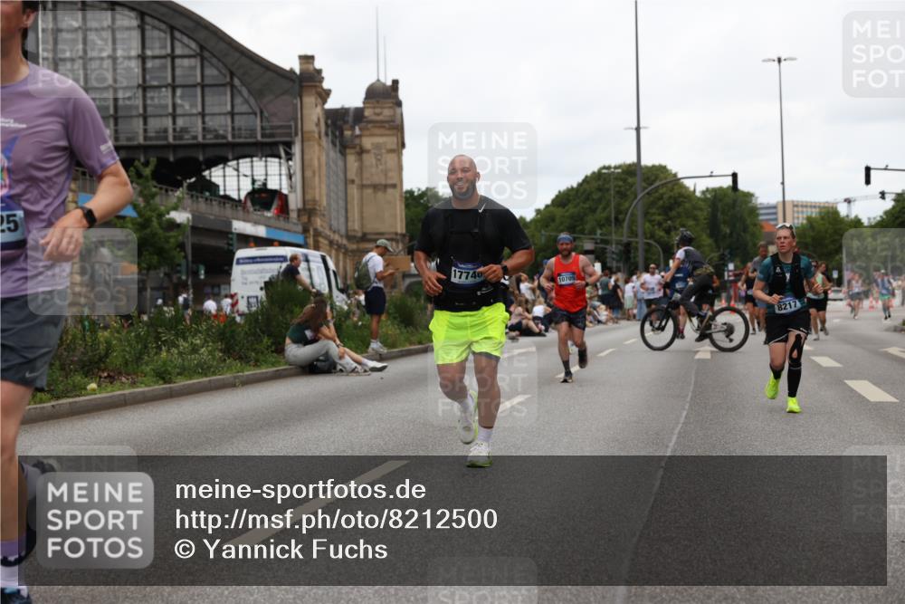 29.06.2025 - hella hamburg halbmarathon Yannick Fuchs http://msf.ph/oto/8212500 29.06.2025 11:03:22 20KM 1745, 1885, 7741, 8217, 8755, 9781, 10343, 10709, 11025, 11088, 11873, 12492, 12521, 12912, 14384, 14404, 15012, 15037, 15038, 15307, 15834, 16826, 17113, 17746, 17806, 17988, 18042, 18910 meine-sportfotos.de