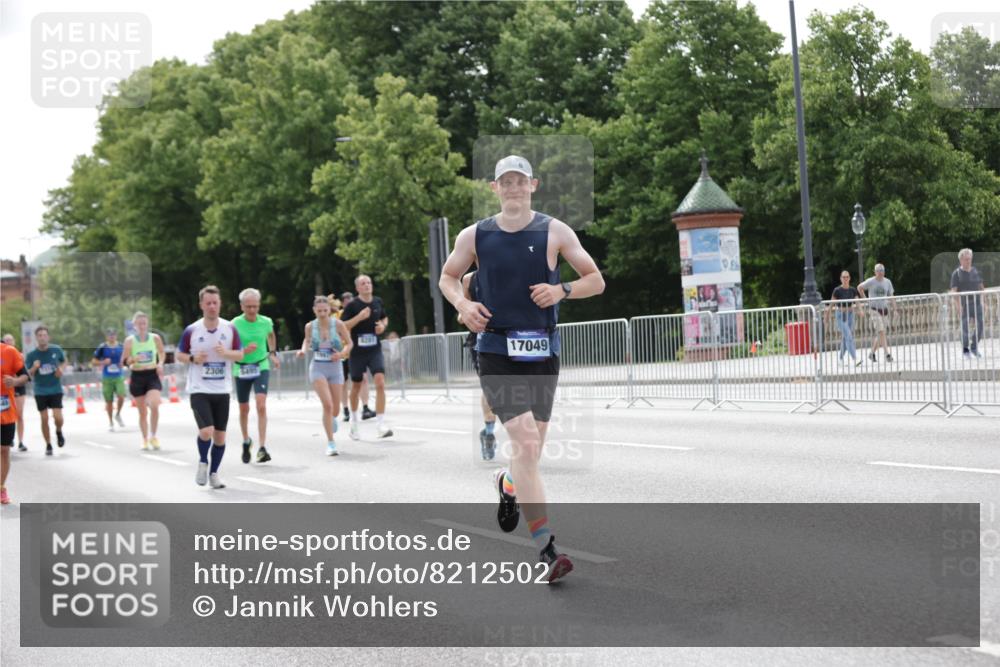 29.06.2025 - hella hamburg halbmarathon Jannik Wohlers http://msf.ph/oto/8212502 29.06.2025 10:26:39 Lombardsbrücke 1530, 1793, 1973, 2045, 2306, 4358, 5494, 5495, 5707, 6637, 7234, 7314, 8056, 8281, 9349, 10077, 10465, 11110, 13462, 14020, 14021, 15108, 16479, 17049, 17445, 18962, 18976, 18978 meine-sportfotos.de