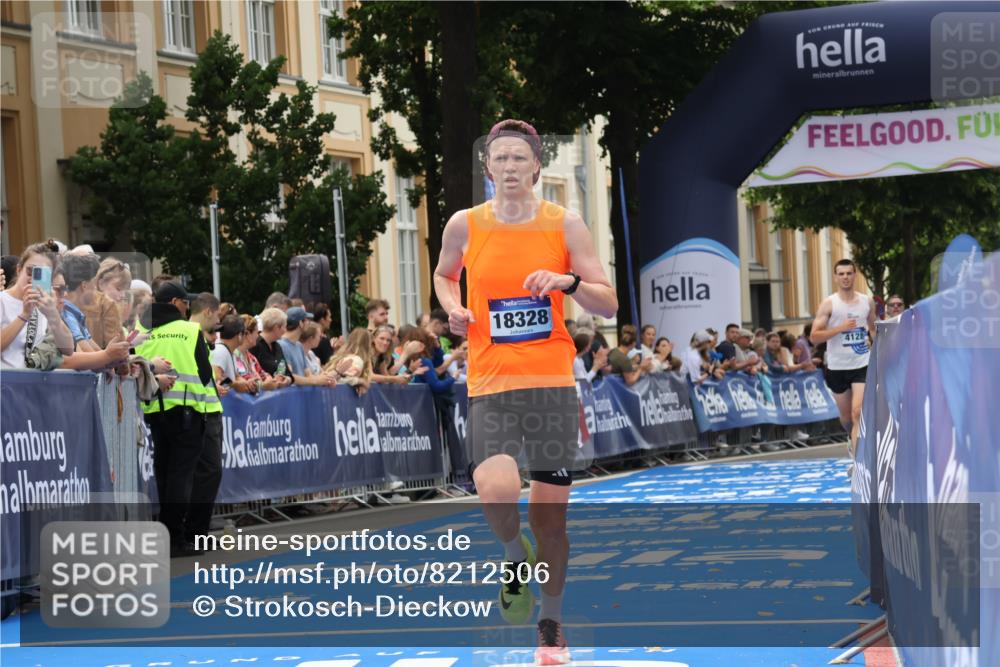 29.06.2025 - hella hamburg halbmarathon Strokosch-Dieckow http://msf.ph/oto/8212506 29.06.2025 10:23:00 Ziel 4128, 7862, 11624, 18328, 18930 meine-sportfotos.de