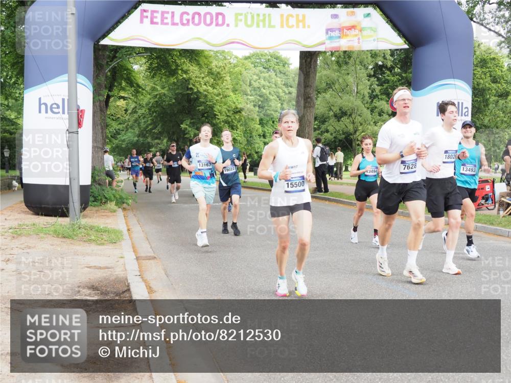 29.06.2025 - hella hamburg halbmarathon MichiJ http://msf.ph/oto/8212530 29.06.2025 10:23:18 Zwischen KM18-KM19 5550, 7628, 13493, 13494, 13771, 14448, 15268, 15500, 18026 meine-sportfotos.de