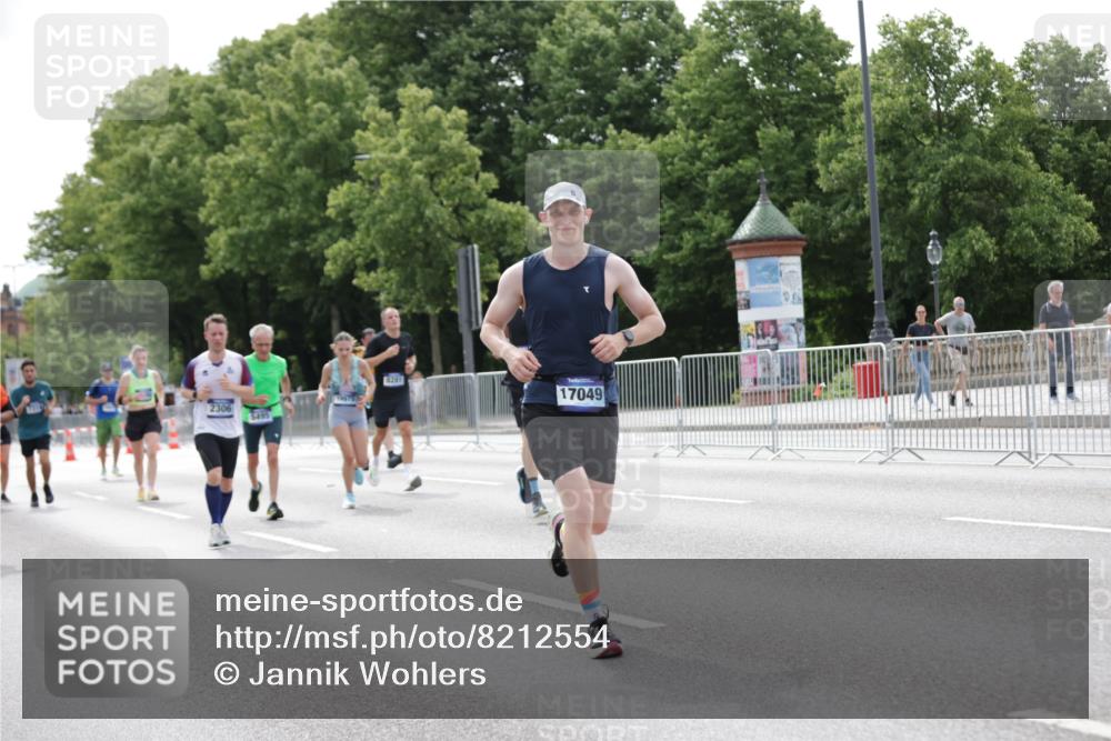 29.06.2025 - hella hamburg halbmarathon Jannik Wohlers http://msf.ph/oto/8212554 29.06.2025 10:26:39 Lombardsbrücke 1530, 1793, 1973, 2045, 2306, 4358, 5494, 5495, 5707, 6637, 7234, 7314, 8056, 8281, 9349, 10077, 10465, 11110, 13462, 14020, 14021, 15108, 16479, 17049, 17445, 18962, 18976, 18978 meine-sportfotos.de