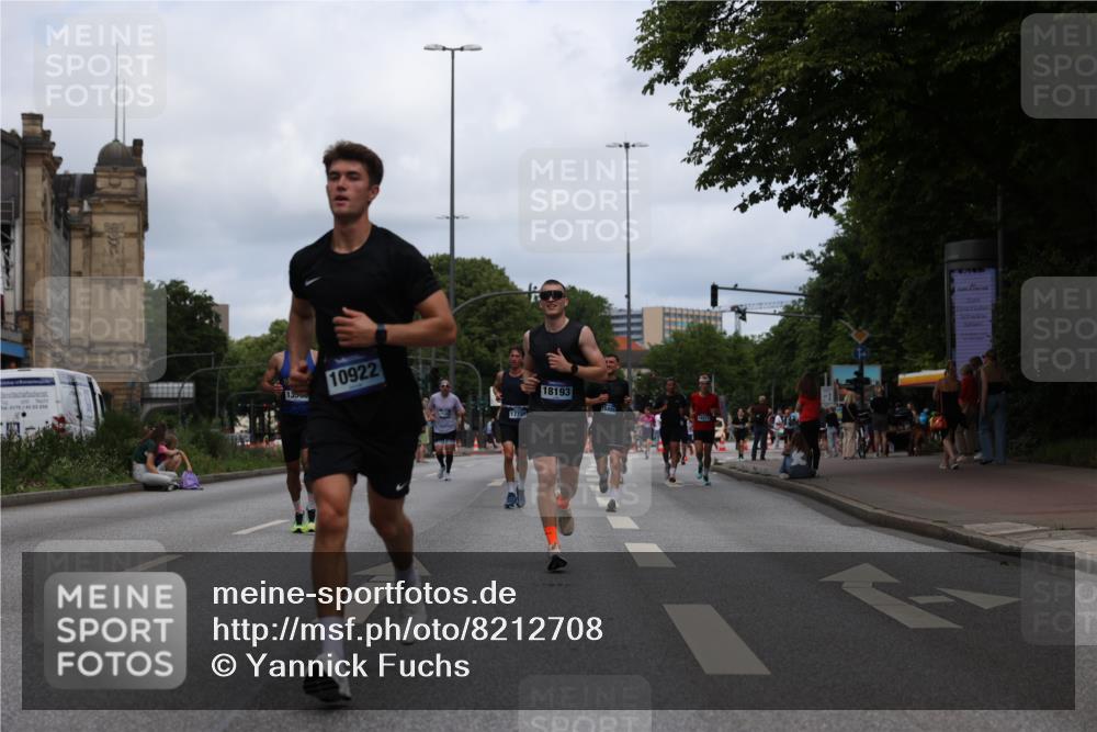 29.06.2025 - hella hamburg halbmarathon Yannick Fuchs http://msf.ph/oto/8212708 29.06.2025 10:32:31 20KM 1505, 2404, 3480, 3790, 5791, 7152, 7154, 7743, 8571, 9017, 9171, 9643, 9944, 10793, 10922, 11106, 11423, 11952, 13148, 13595, 13900, 14274, 15303, 15382, 15888, 16698, 17726, 18103, 18193, 18276, 18277, 18723 meine-sportfotos.de