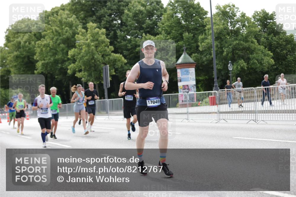 29.06.2025 - hella hamburg halbmarathon Jannik Wohlers http://msf.ph/oto/8212767 29.06.2025 10:26:39 Lombardsbrücke 1530, 1793, 1973, 2045, 2306, 4358, 5494, 5495, 5707, 6637, 7234, 7314, 8056, 8281, 9349, 10077, 10465, 11110, 13462, 14020, 14021, 15108, 16479, 17049, 17445, 18962, 18976, 18978 meine-sportfotos.de