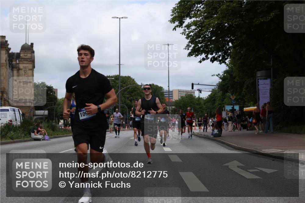 29.06.2025 - hella hamburg halbmarathon Yannick Fuchs http://msf.ph/oto/8212775 29.06.2025 10:32:31 20KM 1505, 2404, 3480, 3790, 5791, 7152, 7154, 7743, 8571, 9017, 9171, 9643, 9944, 10793, 10922, 11106, 11423, 11952, 13148, 13595, 13900, 14274, 15303, 15382, 15888, 16698, 17726, 18103, 18193, 18276, 18277, 18723 meine-sportfotos.de