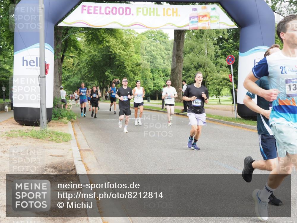29.06.2025 - hella hamburg halbmarathon MichiJ http://msf.ph/oto/8212814 29.06.2025 10:23:20 Zwischen KM18-KM19 1743, 5550, 7628, 13167, 13493, 13494, 13771, 14448, 15268, 15500, 18026, 19022 meine-sportfotos.de