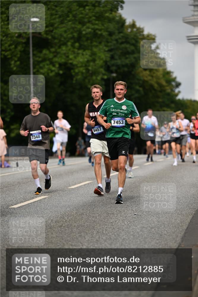 29.06.2025 - hella hamburg halbmarathon Dr. Thomas Lammeyer http://msf.ph/oto/8212885 29.06.2025 10:12:43 Kennedybrücke 1147, 1188, 1527, 2190, 2427, 2978, 4859, 5100, 5885, 6590, 6674, 6918, 7198, 7348, 7453, 9457, 9616, 9718, 9823, 9966, 10092, 10857 meine-sportfotos.de