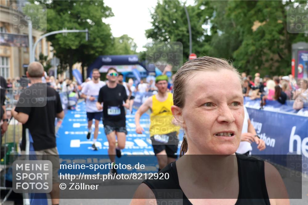 29.06.2025 - hella hamburg halbmarathon Zöllner http://msf.ph/oto/8212920 29.06.2025 10:50:35 Ziel 1750, 3414, 4127, 5447, 6282, 7397, 8153, 8576, 11214, 11455, 12624, 13812, 14626, 15803, 16806, 17179, 17247, 17319, 18006 meine-sportfotos.de