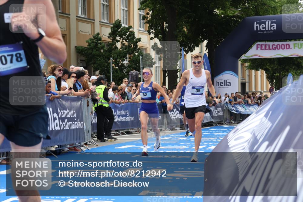 29.06.2025 - hella hamburg halbmarathon Strokosch-Dieckow http://msf.ph/oto/8212942 29.06.2025 10:23:26 Ziel 35, 52, 9385, 16169, 17771, 19078 meine-sportfotos.de