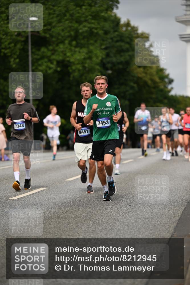 29.06.2025 - hella hamburg halbmarathon Dr. Thomas Lammeyer http://msf.ph/oto/8212945 29.06.2025 10:12:43 Kennedybrücke 1147, 1188, 1527, 2190, 2427, 2978, 4859, 5100, 5885, 6590, 6674, 6918, 7198, 7348, 7453, 9457, 9616, 9718, 9823, 9966, 10092, 10857 meine-sportfotos.de