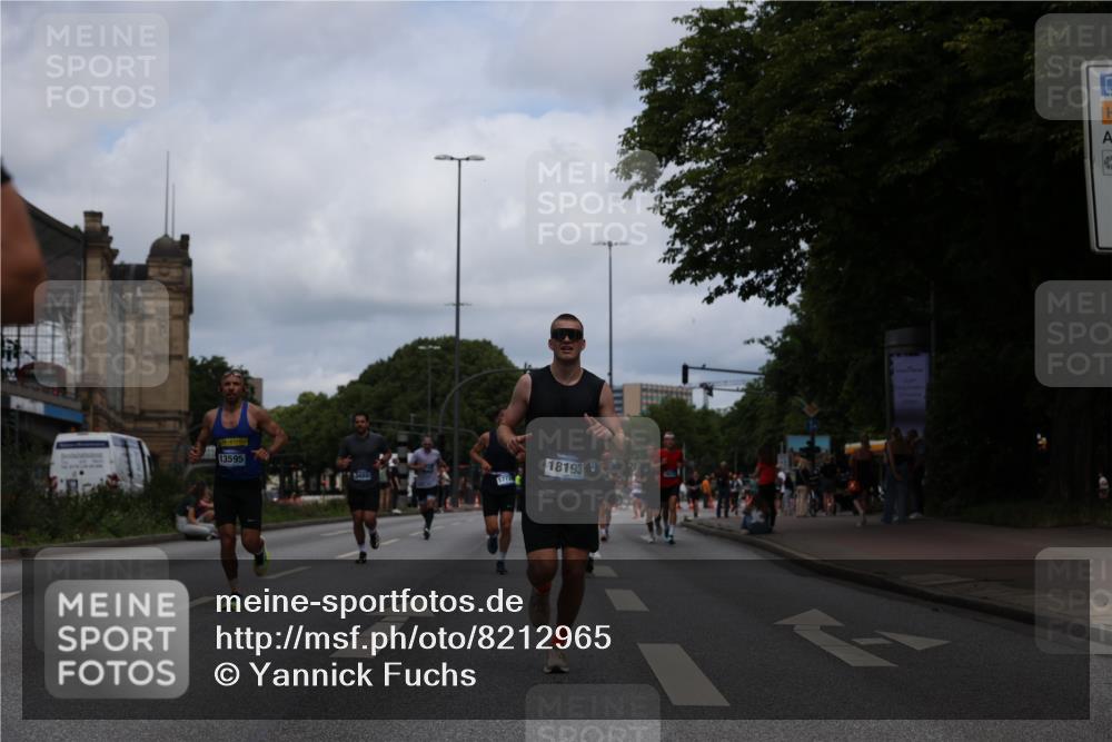 29.06.2025 - hella hamburg halbmarathon Yannick Fuchs http://msf.ph/oto/8212965 29.06.2025 10:32:32 20KM 1505, 2404, 3480, 3790, 5791, 7152, 7154, 7743, 8002, 8571, 9017, 9171, 9643, 9944, 10793, 10922, 11106, 11952, 13148, 13595, 13900, 14274, 15303, 15382, 15888, 16698, 17726, 18103, 18193, 18276, 18277, 18723 meine-sportfotos.de