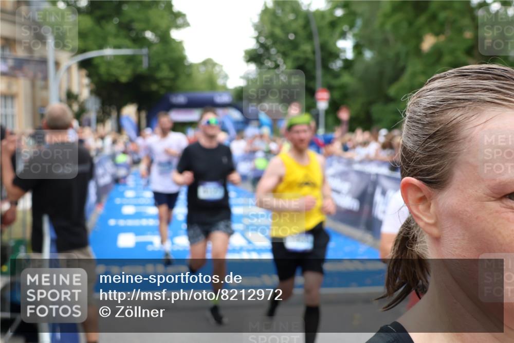 29.06.2025 - hella hamburg halbmarathon Zöllner http://msf.ph/oto/8212972 29.06.2025 10:50:36 Ziel 1399, 1750, 3414, 4127, 4346, 5447, 6282, 7397, 7786, 8153, 8576, 9057, 11214, 11455, 13812, 14626, 15519, 15803, 16806, 17179, 17247, 17319, 18006 meine-sportfotos.de
