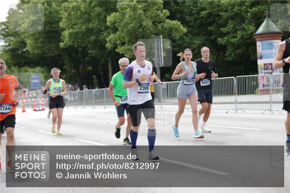 29.06.2025 - hella hamburg halbmarathon Jannik Wohlers http://msf.ph/oto/8212997 29.06.2025 10:26:41 Lombardsbrücke 1530, 1793, 1973, 2045, 2306, 4358, 5494, 5495, 5707, 6259, 6637, 7234, 7314, 8056, 8281, 9349, 10077, 10465, 11110, 13462, 14020, 14021, 15108, 15641, 16479, 17049, 17445, 18962, 18976, 18978 meine-sportfotos.de
