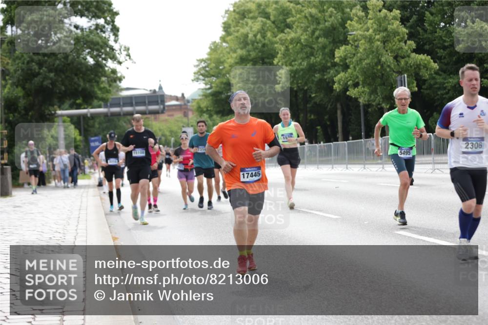 29.06.2025 - hella hamburg halbmarathon Jannik Wohlers http://msf.ph/oto/8213006 29.06.2025 10:26:41 Lombardsbrücke 1530, 1793, 1973, 2045, 2306, 4358, 5494, 5495, 5707, 6259, 6637, 7234, 7314, 8056, 8281, 9349, 10077, 10465, 11110, 13462, 14020, 14021, 15108, 15641, 16479, 17049, 17445, 18962, 18976, 18978 meine-sportfotos.de