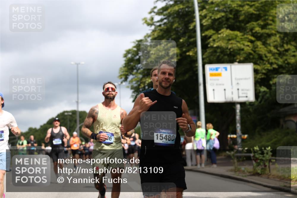 29.06.2025 - hella hamburg halbmarathon Yannick Fuchs http://msf.ph/oto/8213109 29.06.2025 10:45:24 20KM 1335, 1366, 2411, 2636, 2718, 2823, 2946, 4033, 4297, 4404, 4839, 4967, 5087, 5336, 5600, 5820, 7224, 7943, 8261, 8508, 8930, 8989, 9214, 9476, 9739, 9793, 9959, 10057, 10215, 10508, 10603, 10667, 10691, 10868, 11124, 11512, 11625, 11733, 12450, 12778, 13073, 13403, 13707, 13799, 14012, 14248, 14458, 15426, 15480, 15496, 15871, 15899, 16666, 16907, 17131, 17530, 17823, 18820, 19007, 19020, 19053 meine-sportfotos.de