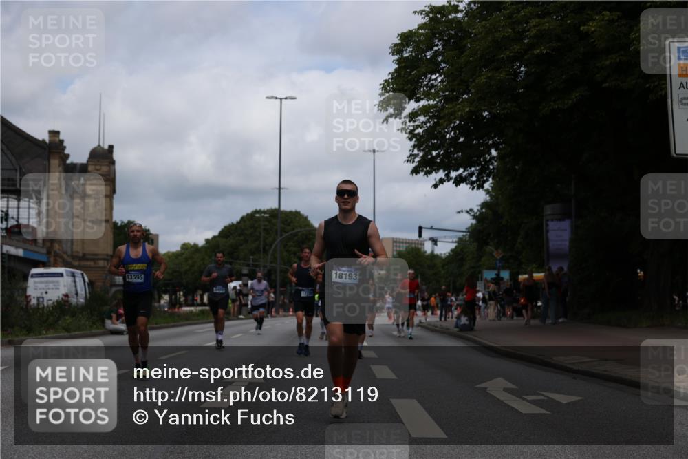 29.06.2025 - hella hamburg halbmarathon Yannick Fuchs http://msf.ph/oto/8213119 29.06.2025 10:32:32 20KM 1505, 2404, 3480, 3790, 5791, 7152, 7154, 7743, 8002, 8571, 9017, 9171, 9643, 9944, 10793, 10922, 11106, 11952, 13148, 13595, 13900, 14274, 15303, 15382, 15888, 16698, 17726, 18103, 18193, 18276, 18277, 18723 meine-sportfotos.de