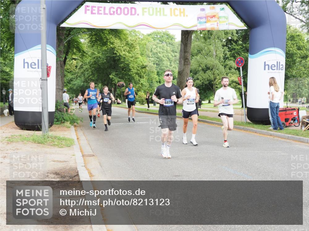 29.06.2025 - hella hamburg halbmarathon MichiJ http://msf.ph/oto/8213123 29.06.2025 10:23:22 Zwischen KM18-KM19 1743, 7628, 11019, 13167, 13493, 13494, 14448, 15500, 18026, 19022 meine-sportfotos.de
