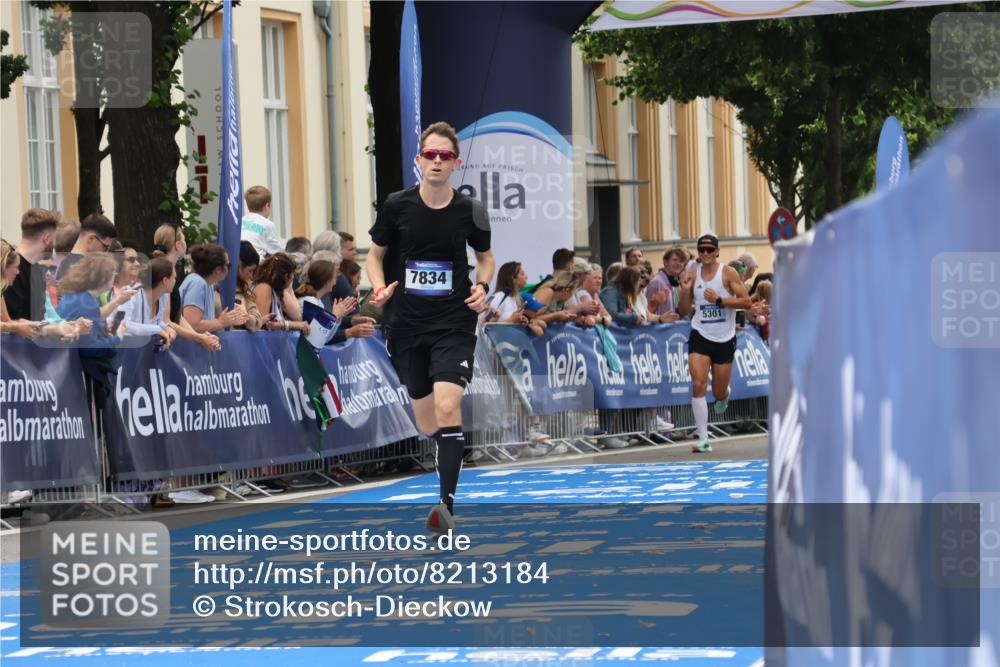 29.06.2025 - hella hamburg halbmarathon Strokosch-Dieckow http://msf.ph/oto/8213184 29.06.2025 10:23:37 Ziel 5301, 7834, 9151, 16169 meine-sportfotos.de